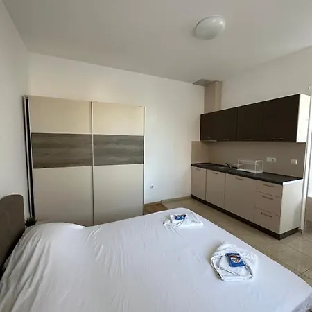 Airbnb Sea Diamond アパート サニービーチ
